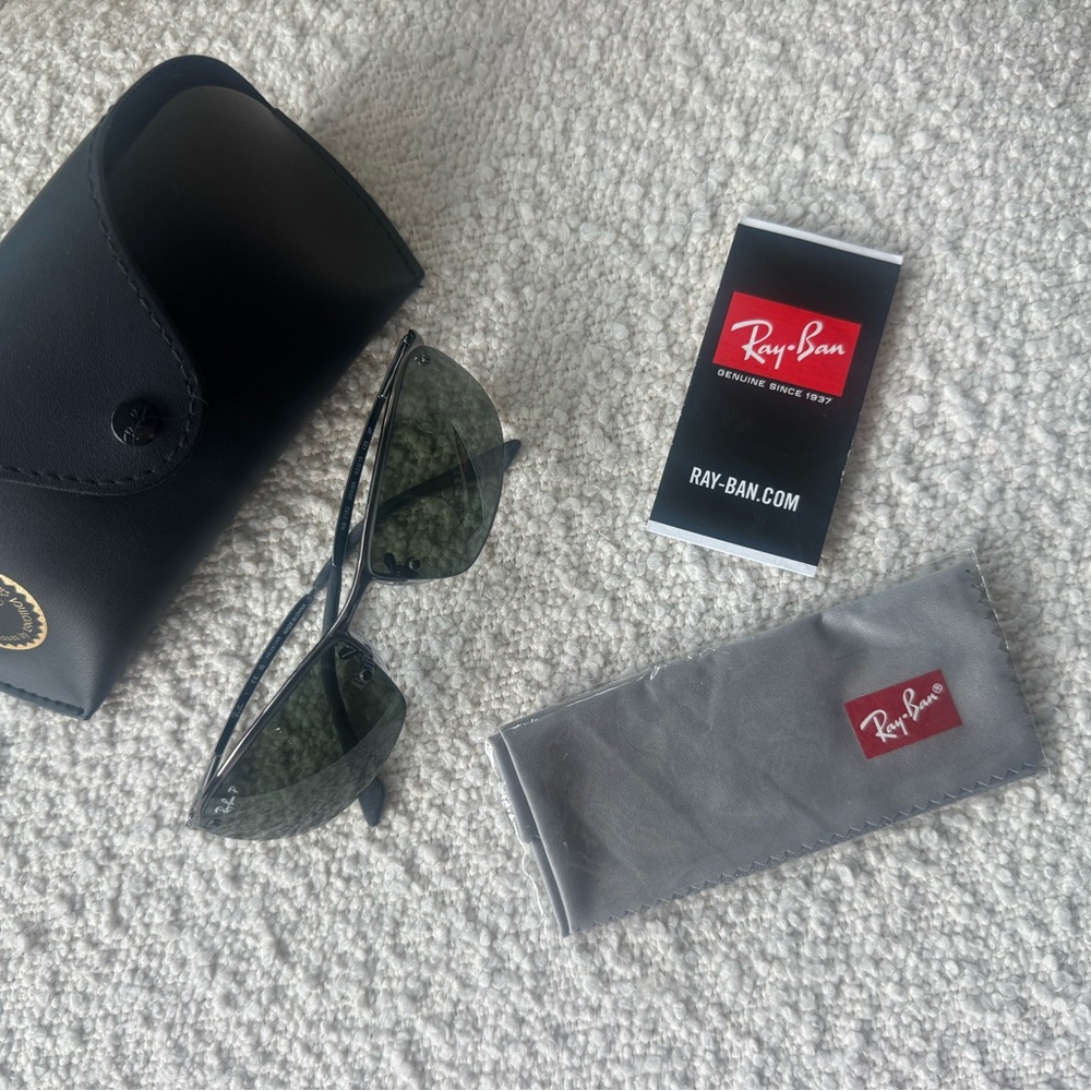 Ray-Ban Dark Frame Sunglasses